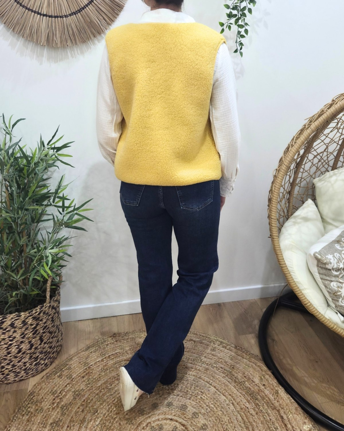 Gilet femme sans manche bouclettes jaune Alya