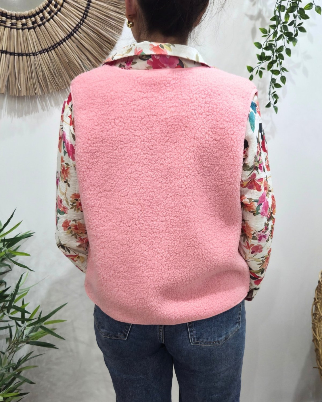 Gilet femme sans manche bouclettes rose baby Alya