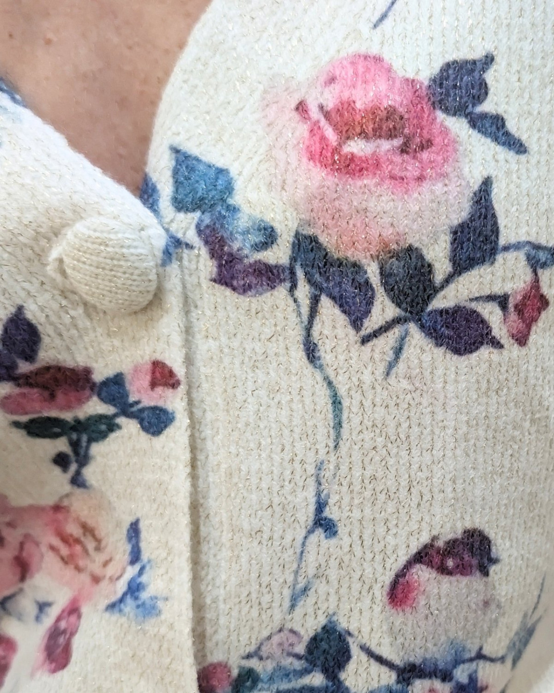 Gilet boutonné femme imprimé fleurs roses