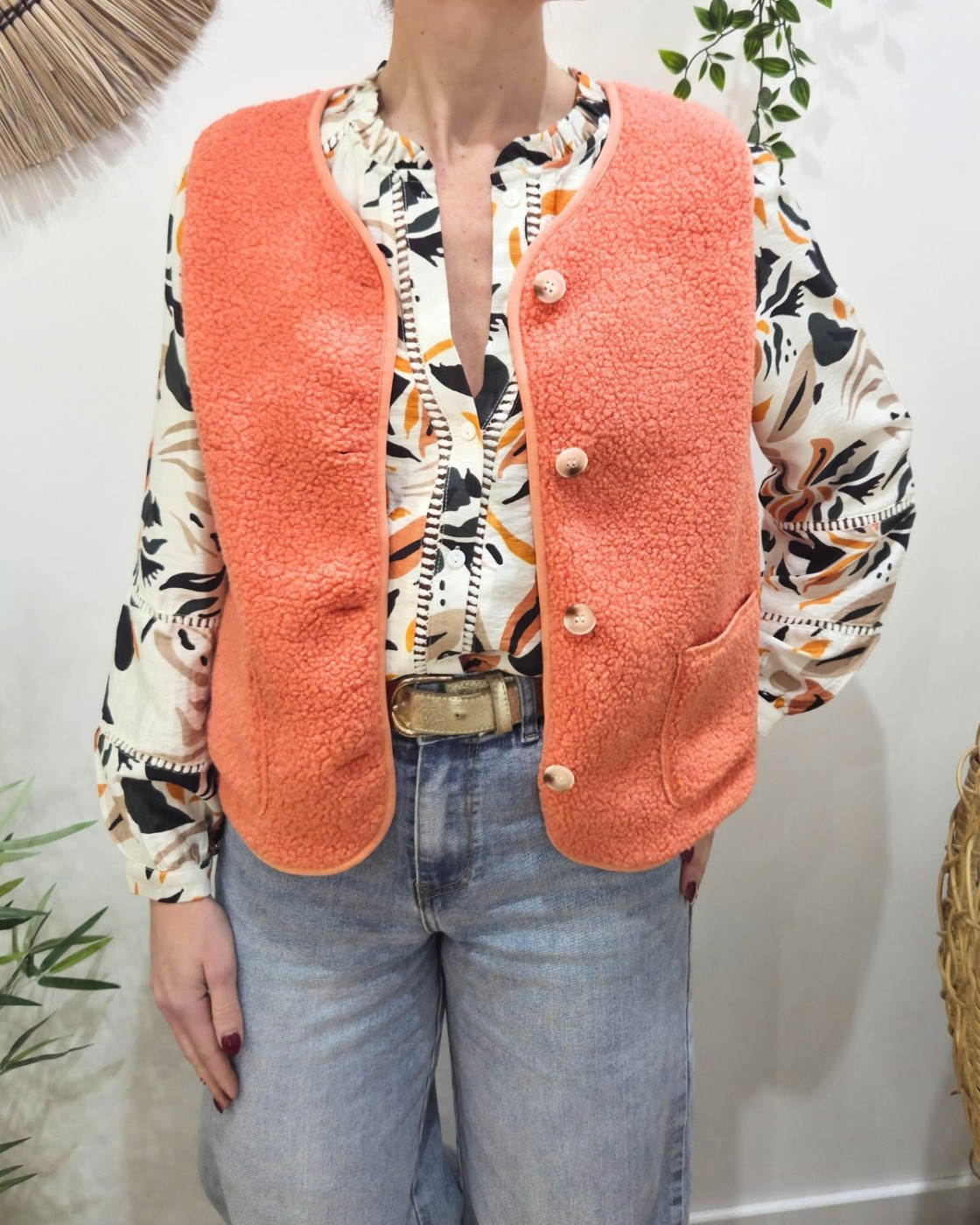 Gilet femme sans manche bouclettes orange clair Alya