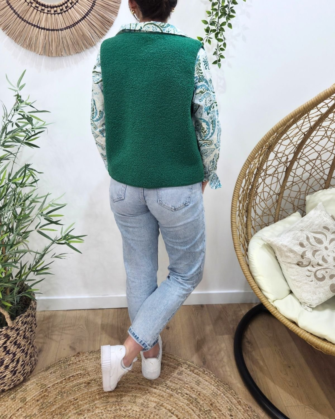 Gilet femme sans manche bouclettes vert gazon Alya