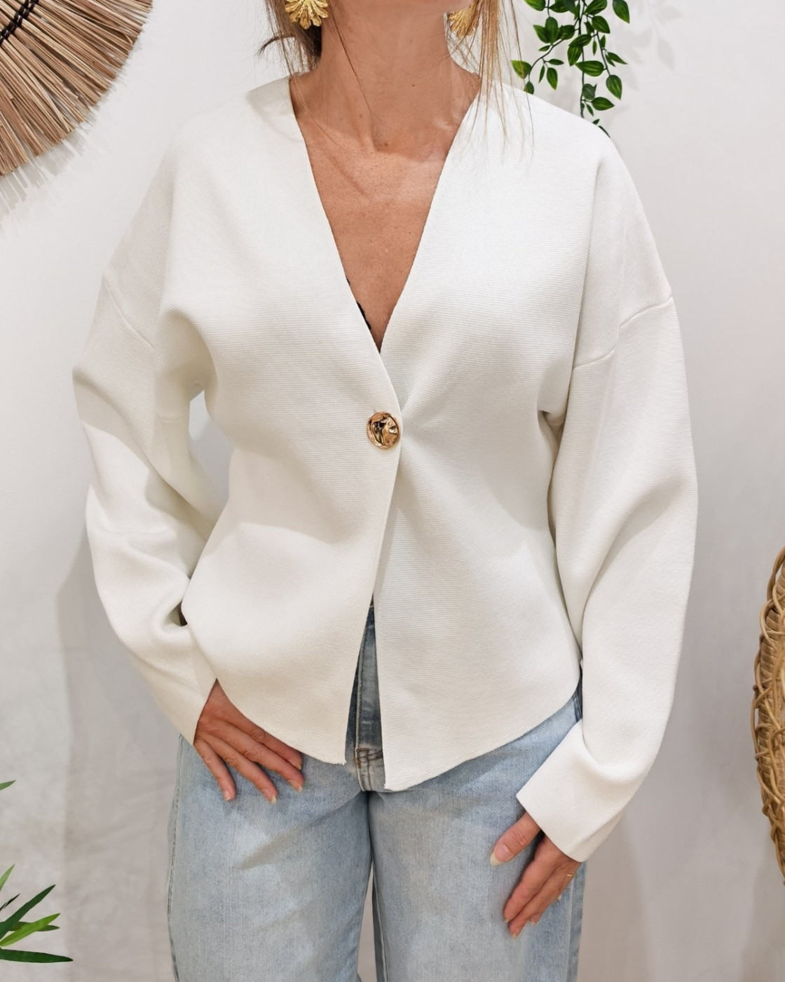 Gilet femme écru gros bouton doré Numa