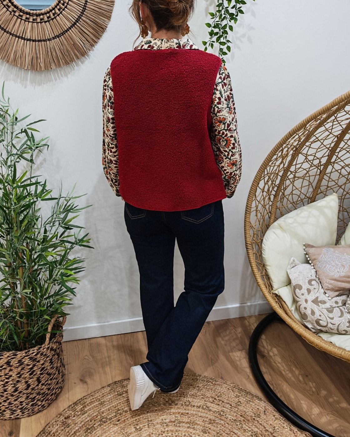 Gilet femme sans manche bouclettes rouge bordeaux Alya