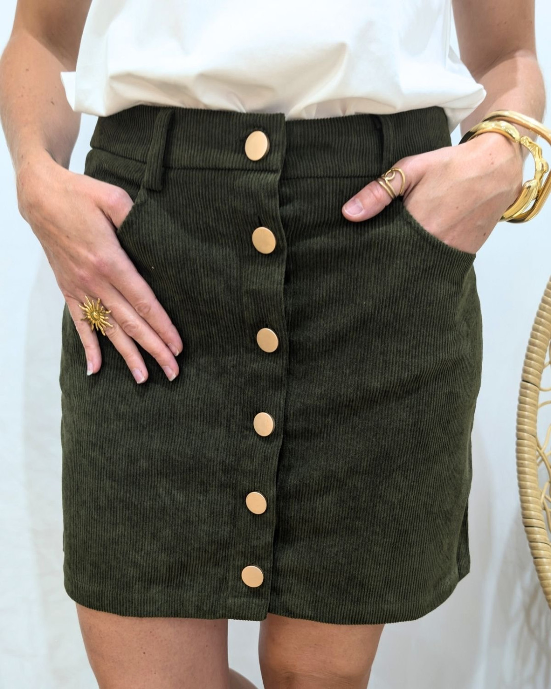 Jupe courte femme velours cotelé kaki boutons dorés