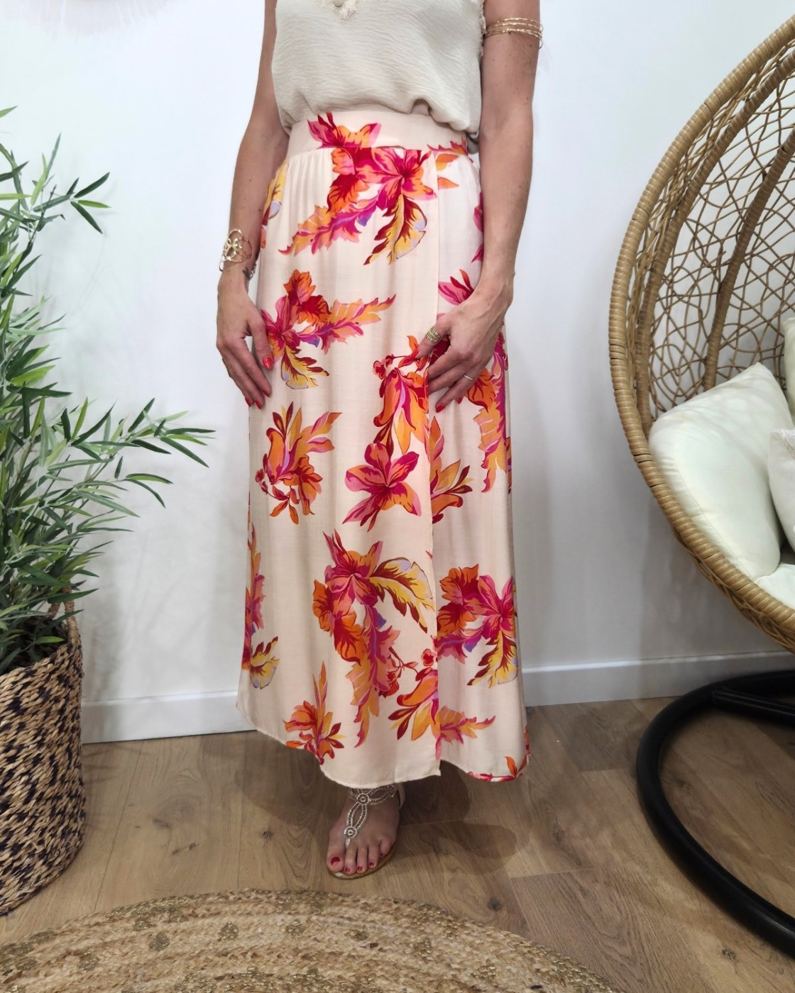 Jupe longue femme beige grosses fleurs roses oranges jaunes Aurora