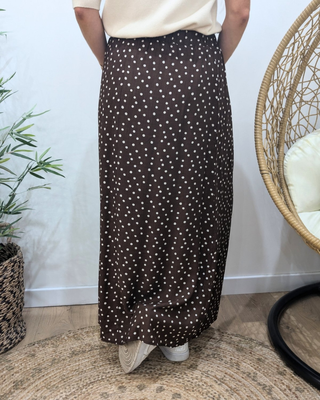 Jupe longue femme fluide marron choco à pois blancs