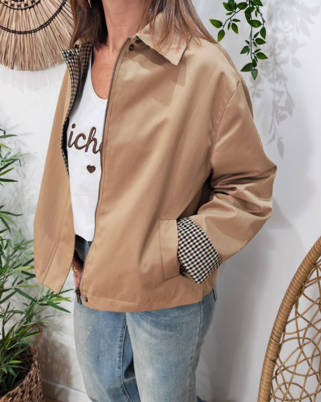 Manteau femme trench court camel manches et doublure à carreaux