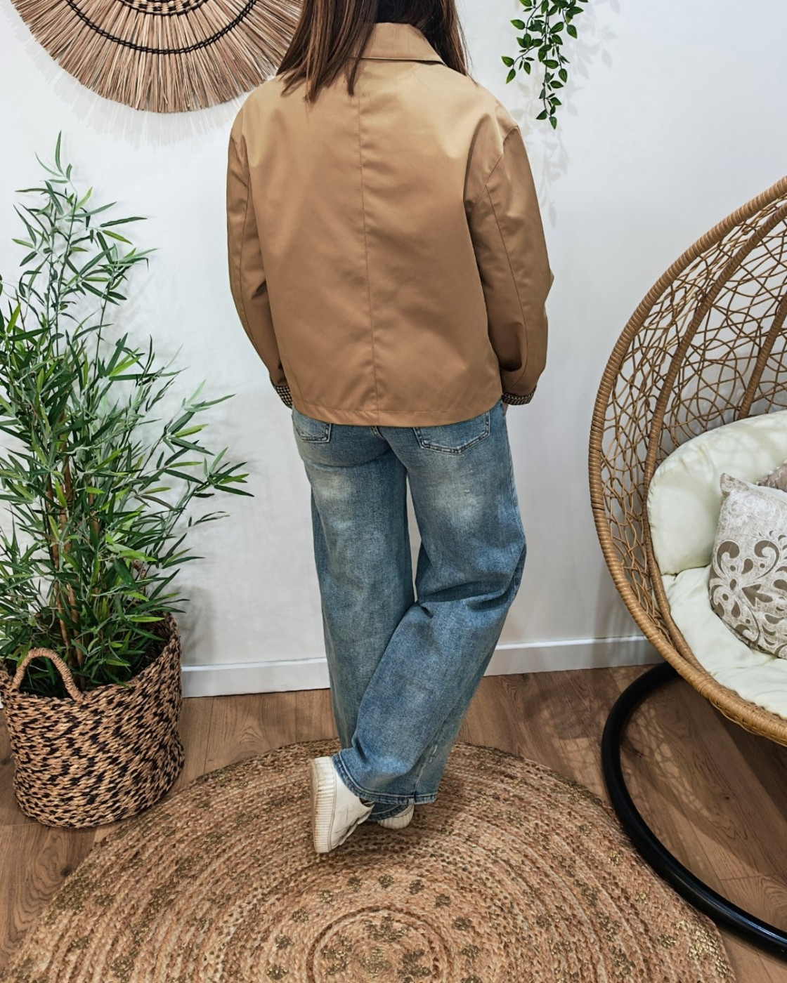 Manteau femme trench court camel manches et doublure à carreaux