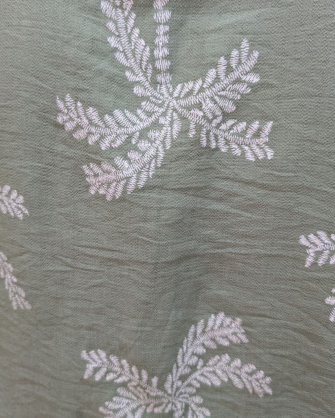 Pantalon fluide femme vert amande palmiers blancs