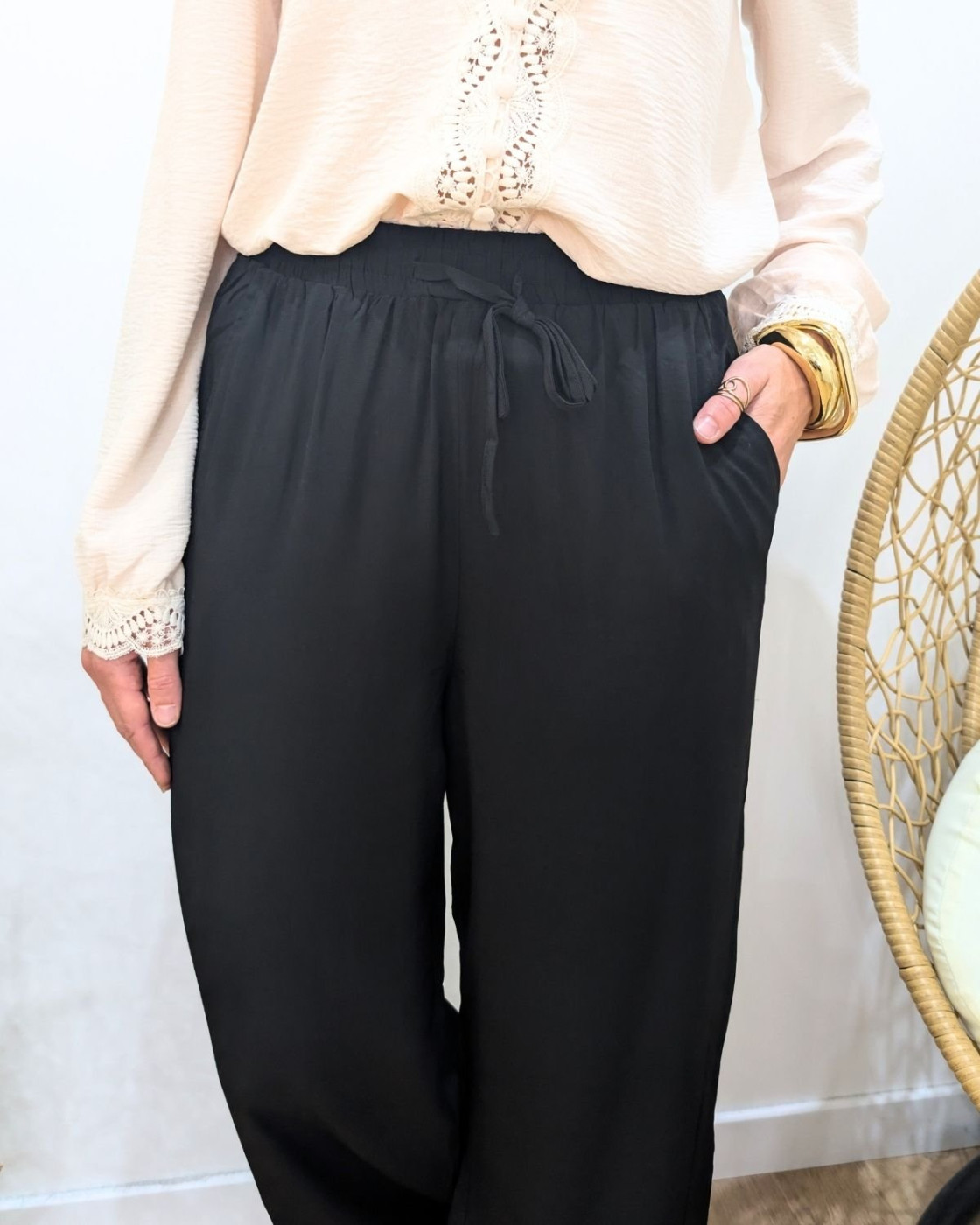 Pantalon fluide femme fin noir Eméria