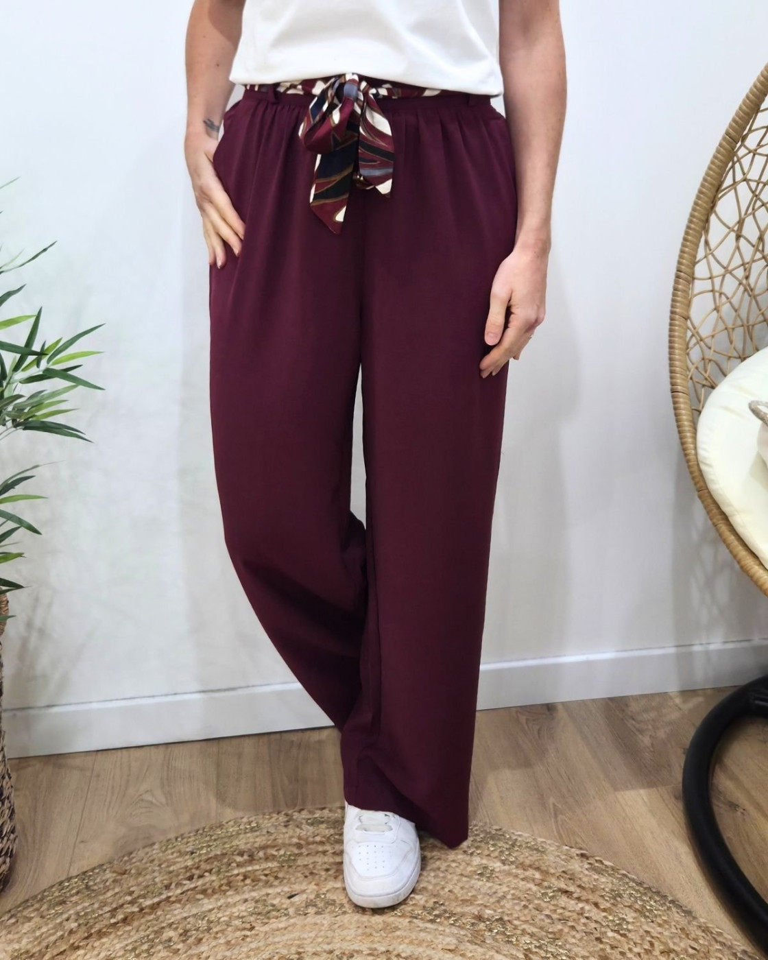 Pantalon fluide femme large rouge bordeaux ceinture à motifs Maïra