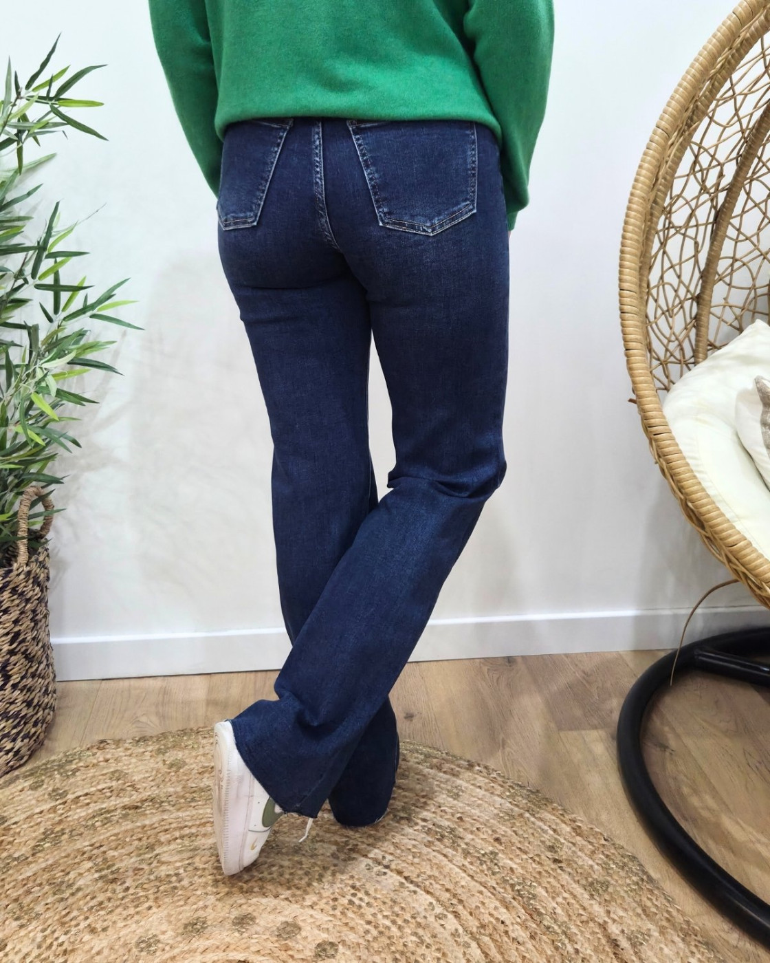 Jean femme bleu foncé wide leg bas coupé