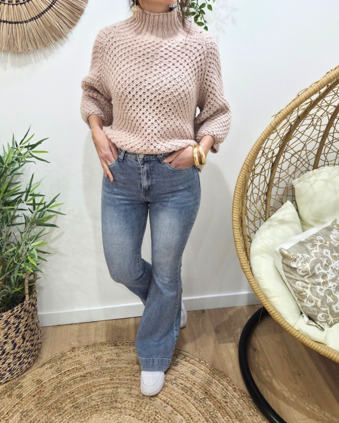 Jean femme flare bleu clair taille haute à ourlet rapporté