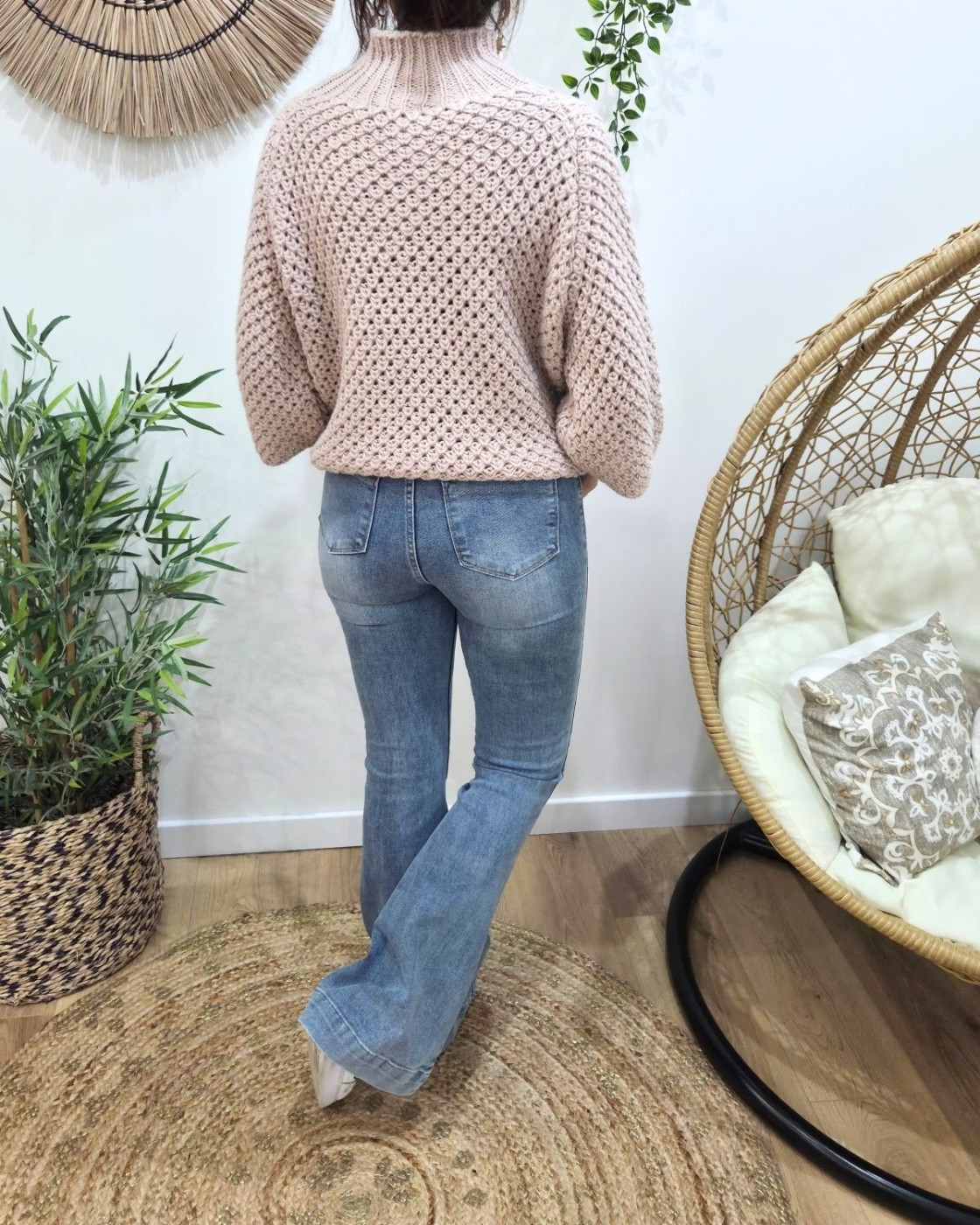 Jean femme flare bleu clair taille haute à ourlet rapporté