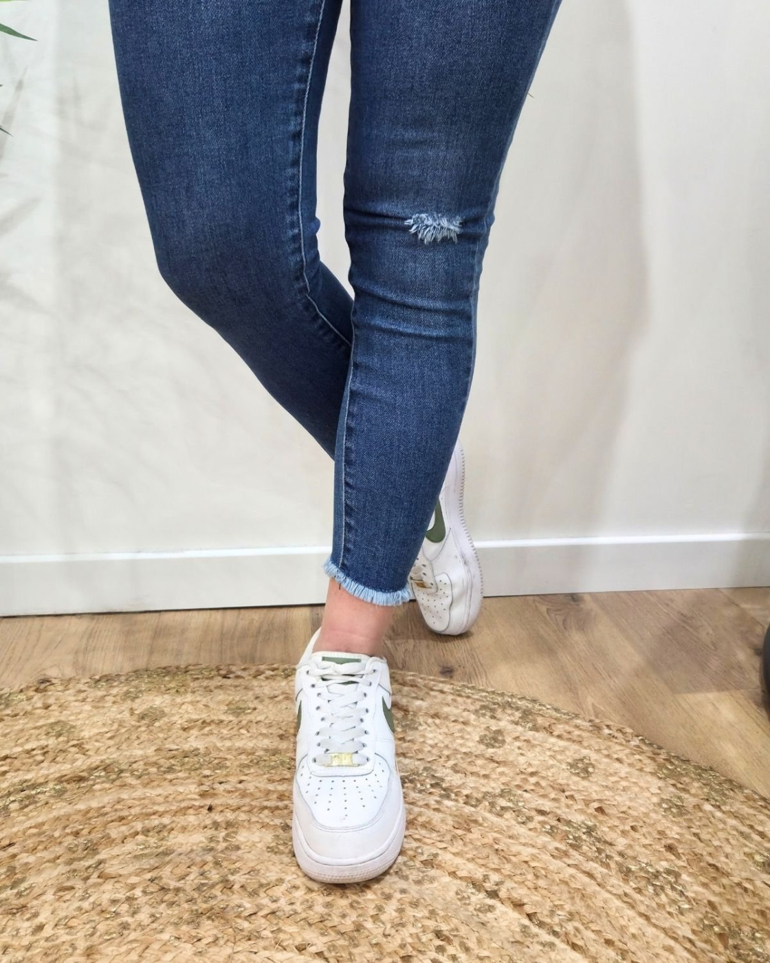 Jean femme bleu 7/8 skinny poches effet abîmé