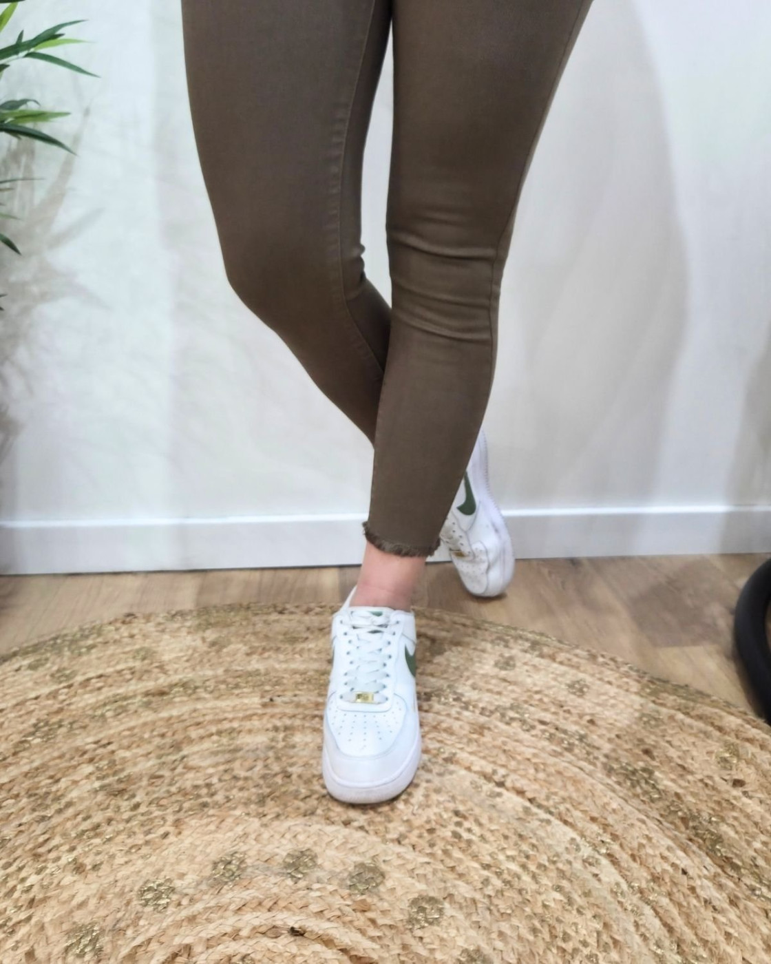 Pantalon femme taupe skinny 7/8