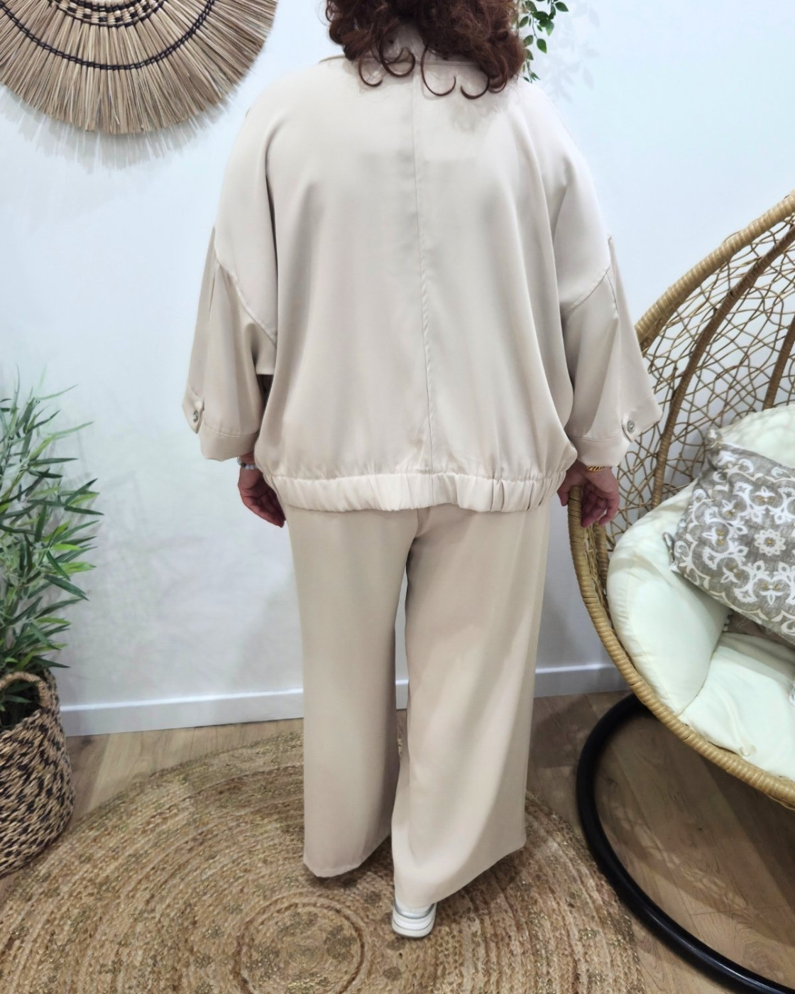 Pantalon femme élastiqué coupe large et fluide