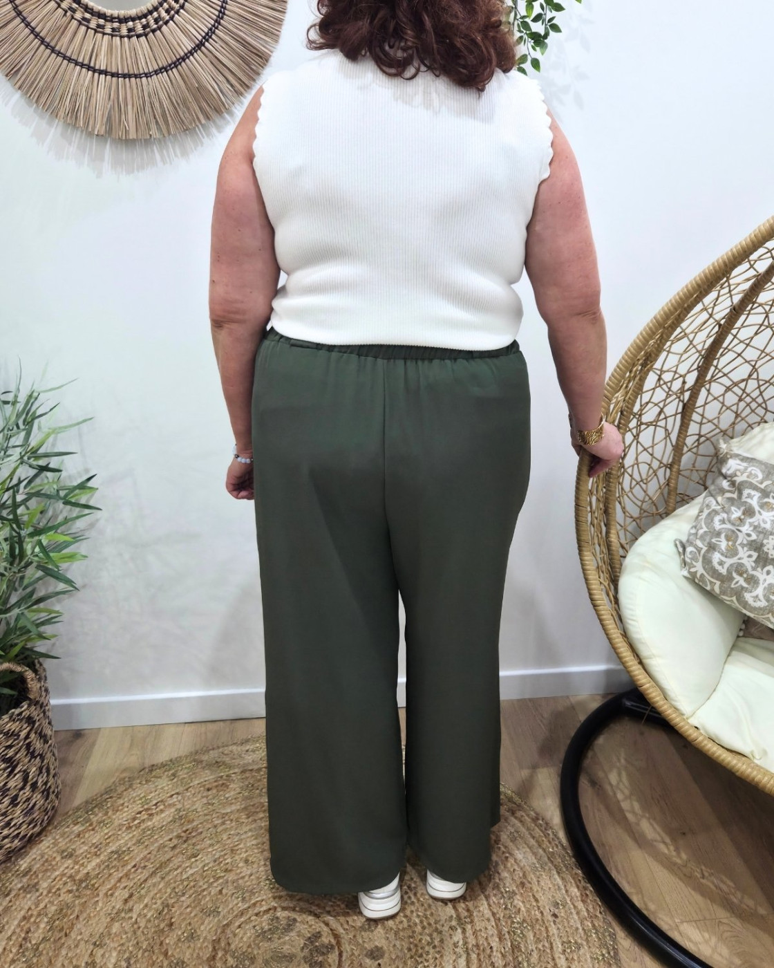 Pantalon femme élastiqué coupe large et fluide