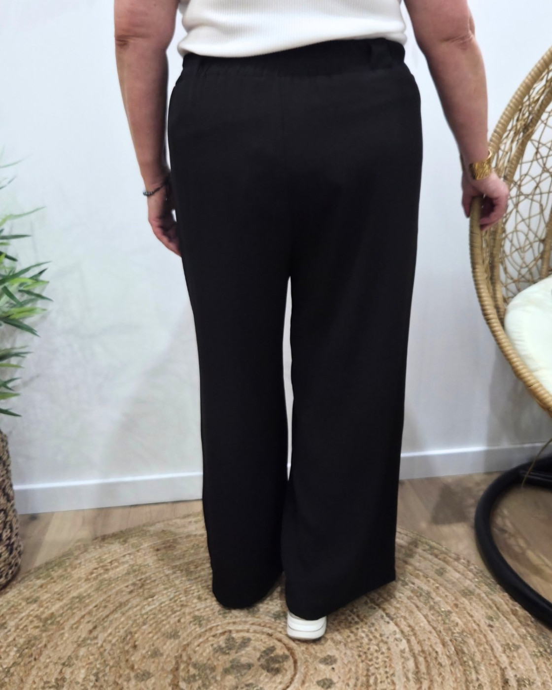 Pantalon femme élastiqué coupe large et fluide