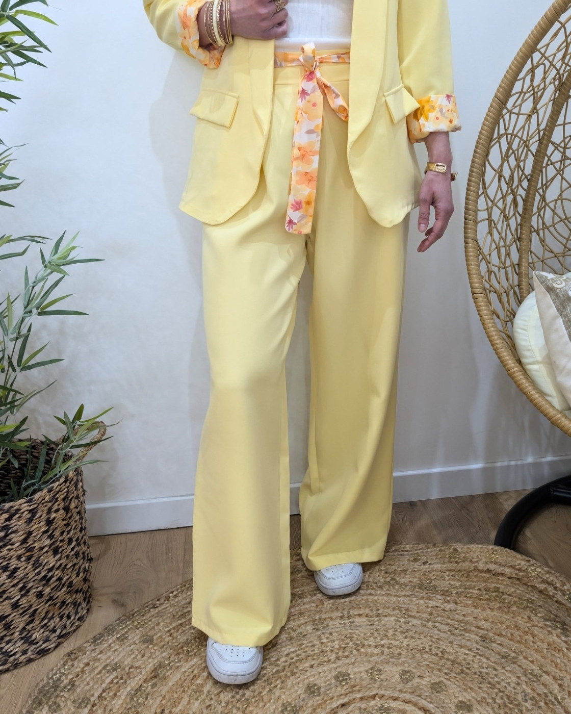 Pantalon fluide femme jaune ceinture fleurie Malea