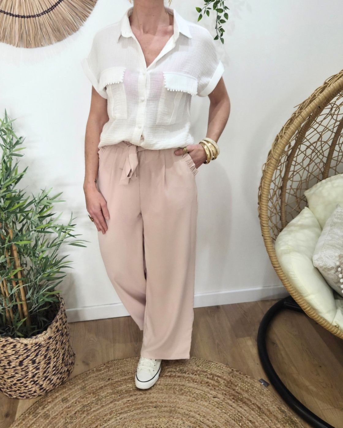 Pantalon femme fluide beige poches froncées