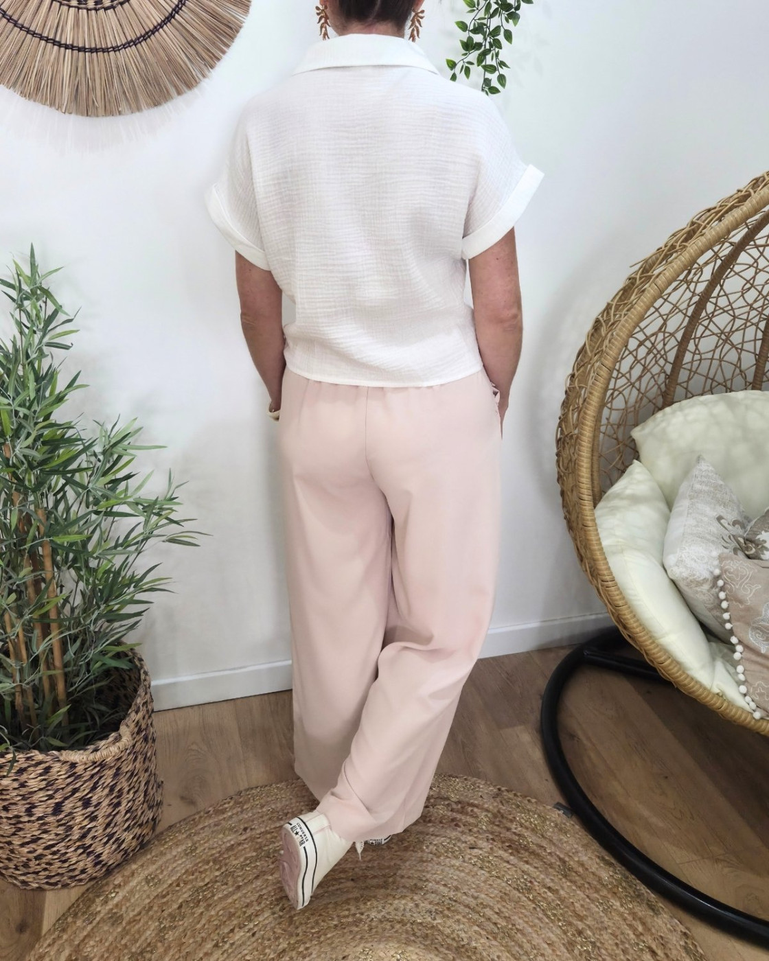 Pantalon femme fluide beige poches froncées