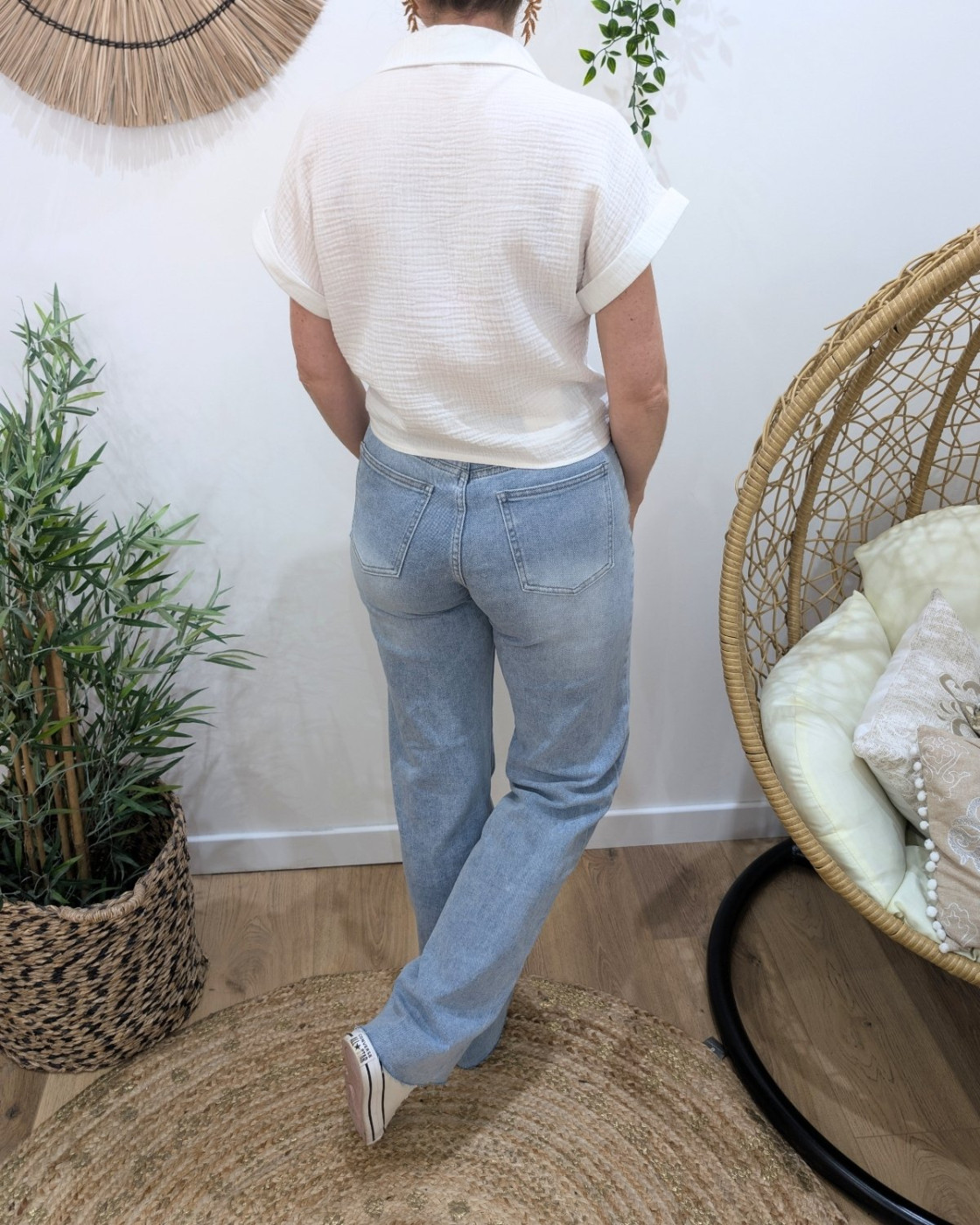 Jean femme wide leg bleu clair bas coupé