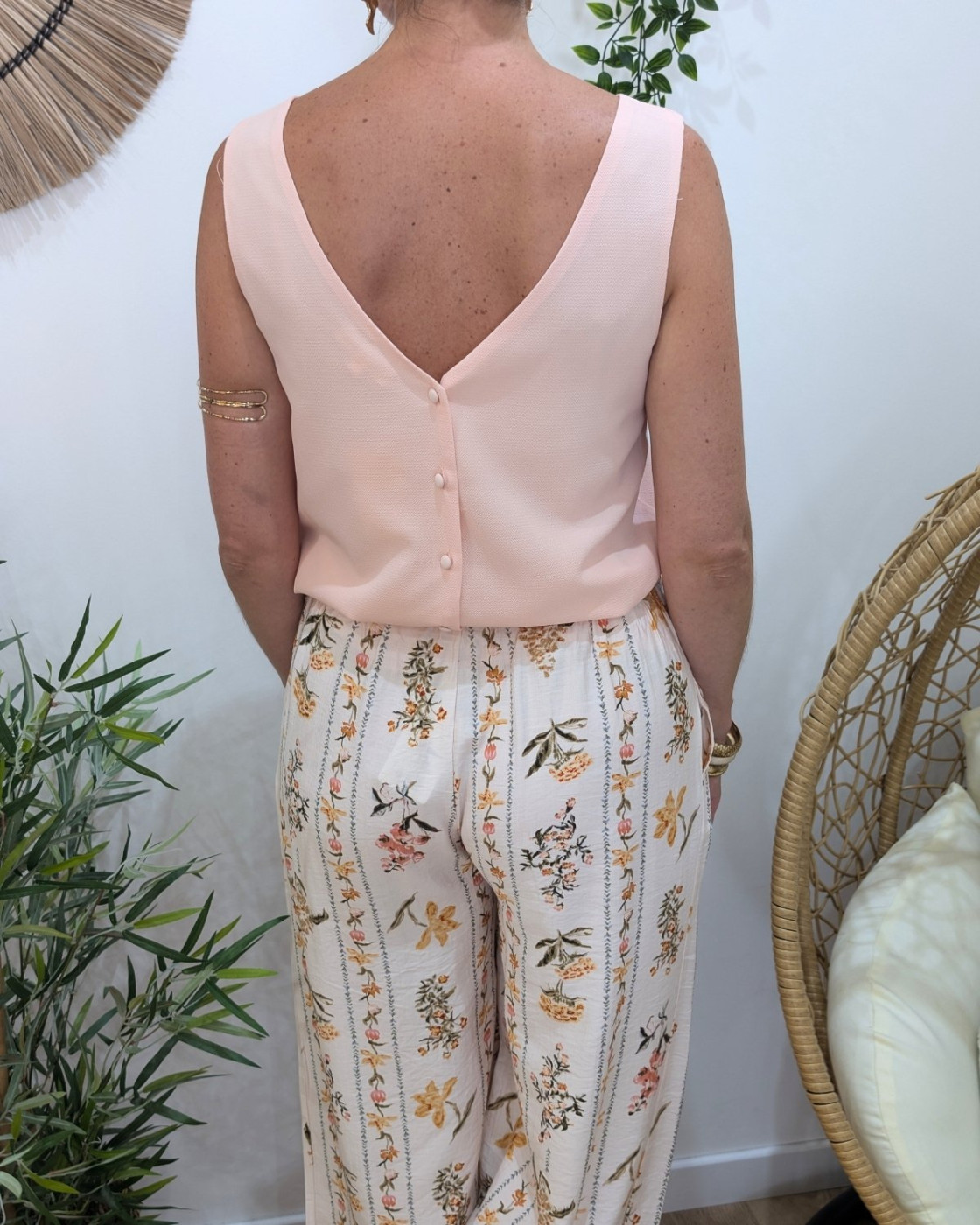 Top femme rose dos boutonné Célestia