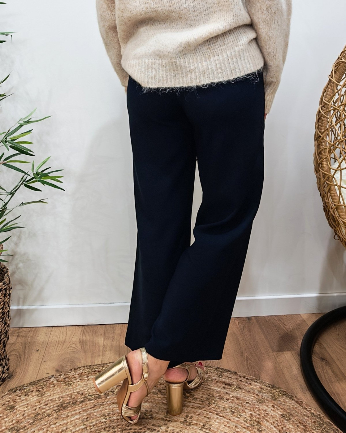 Pantalon femme fluide marine 7/8 ceinture marron