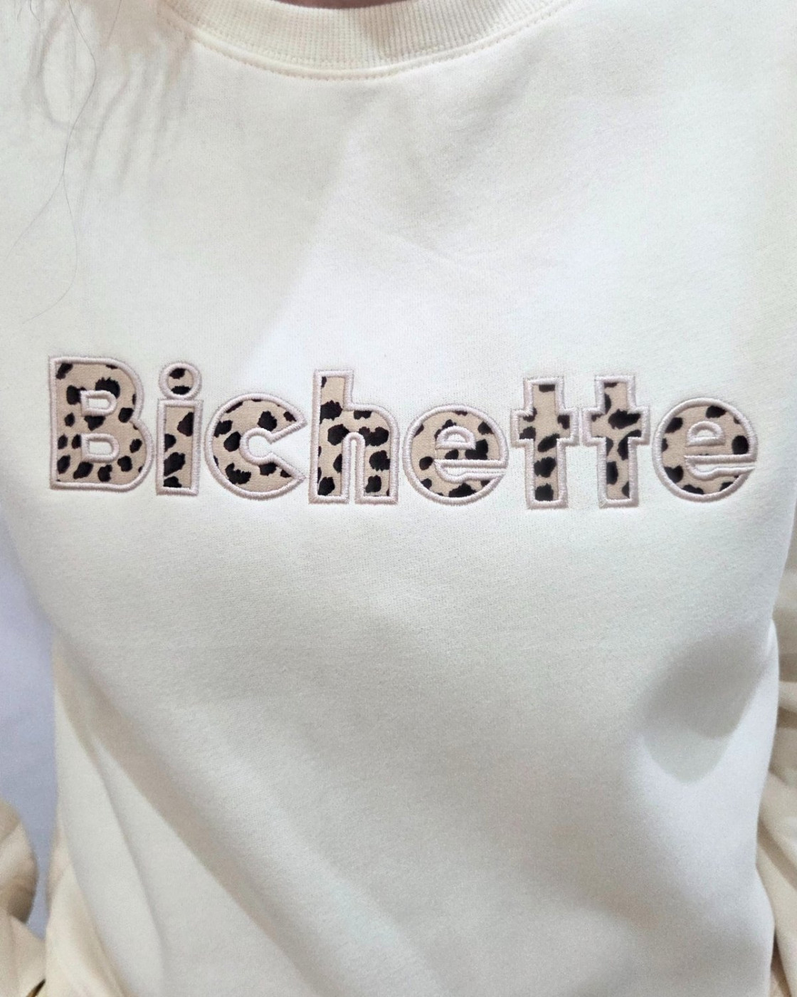 Sweat femme beige broderie Bichette léopard