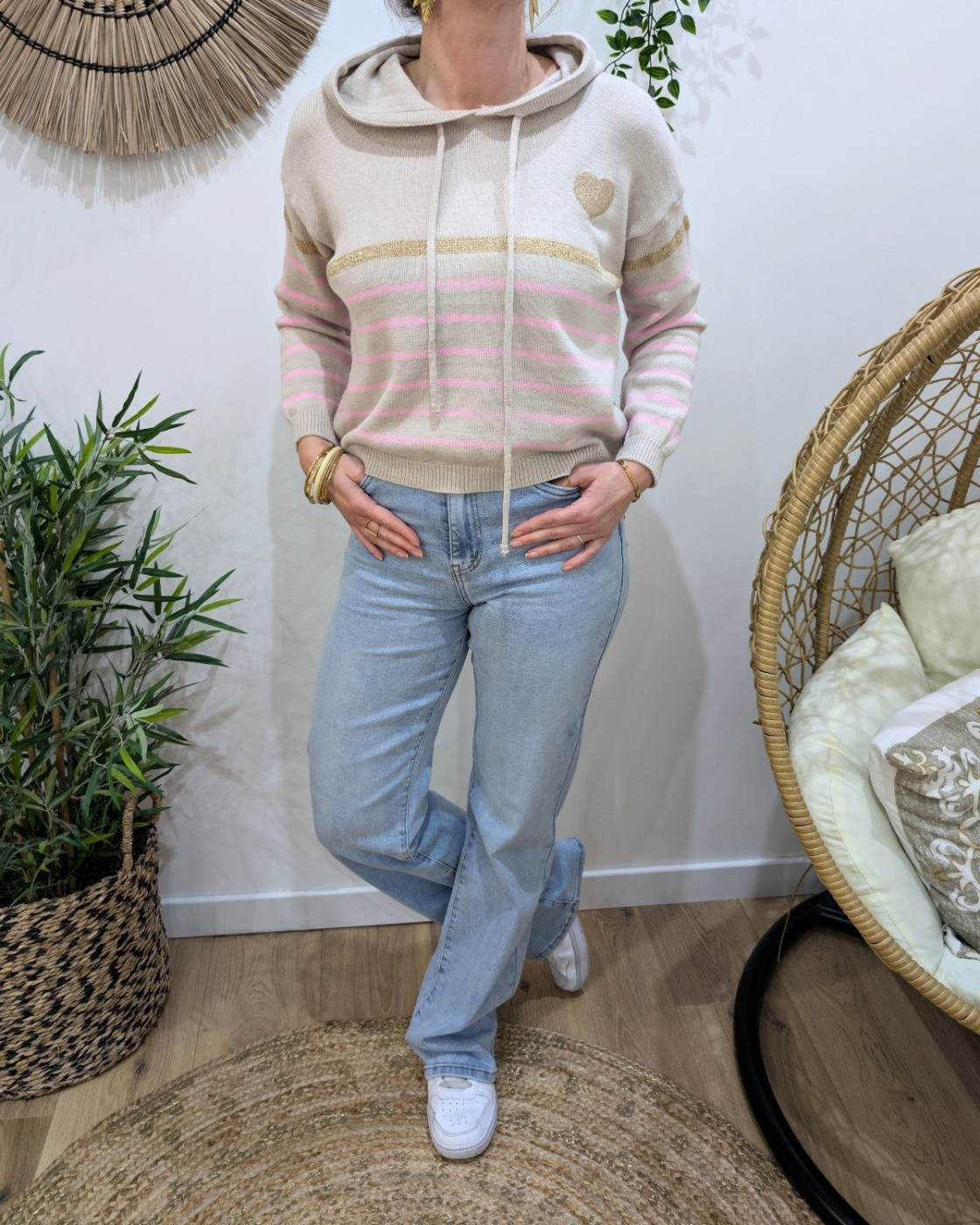 Pull femme marinière beige à capuche coeur doré