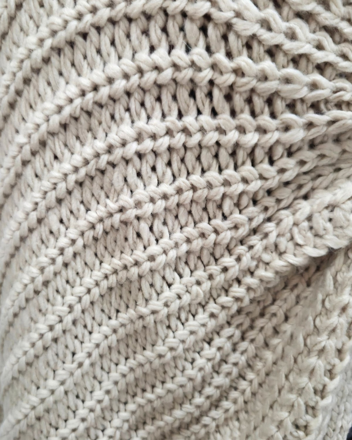 Pull femme grosse maille dos noué