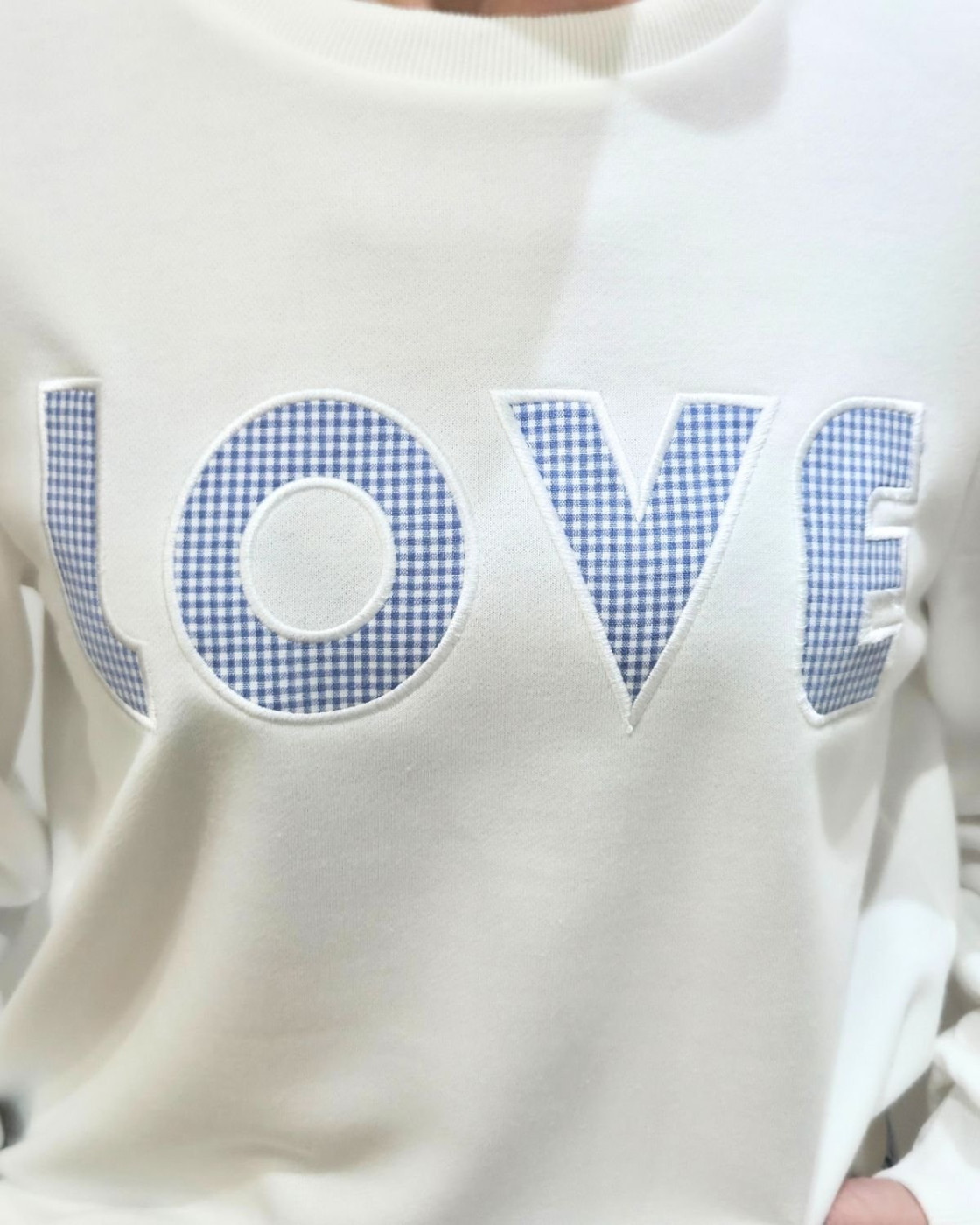 Sweat femme blanc broderie LOVE vichy bleu ciel