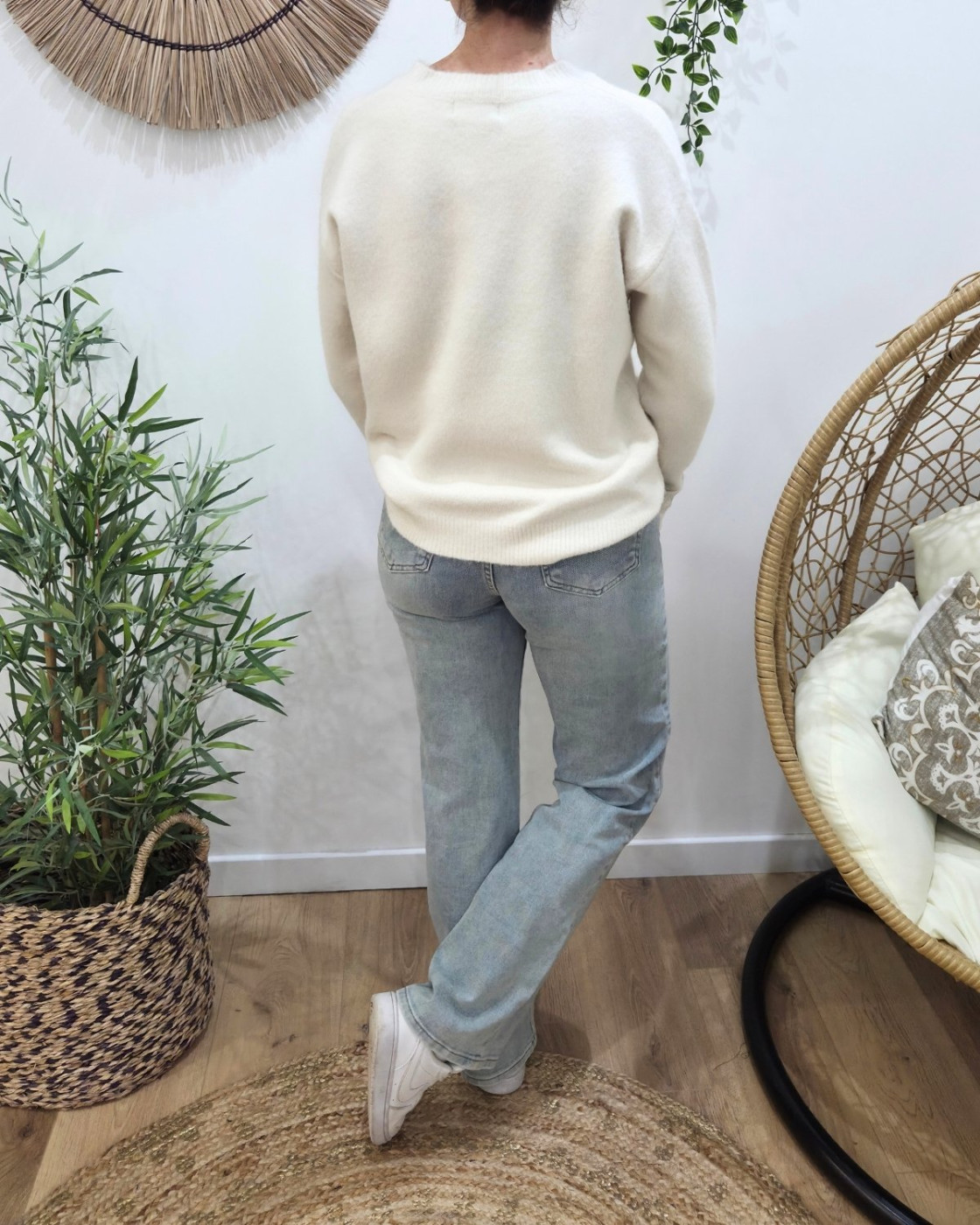 Pull femme col rond manche coeur fleuri 