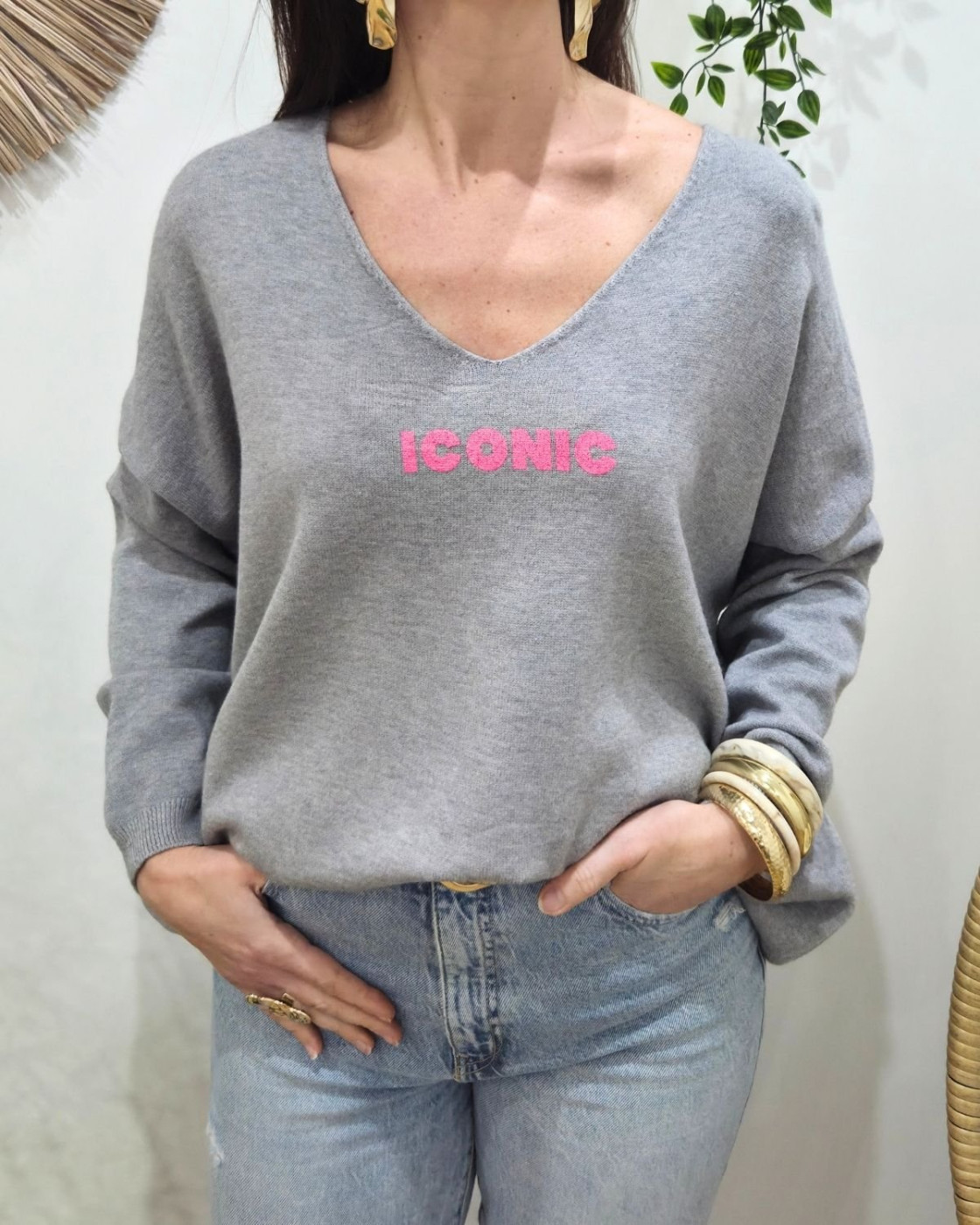 Pull femme col V Iconic