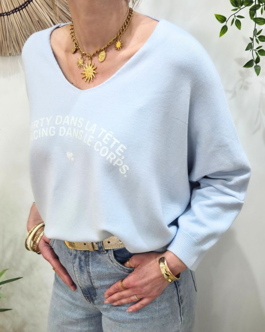 Pull femme col V Dirty dans la tête dancing dans le corps pailleté