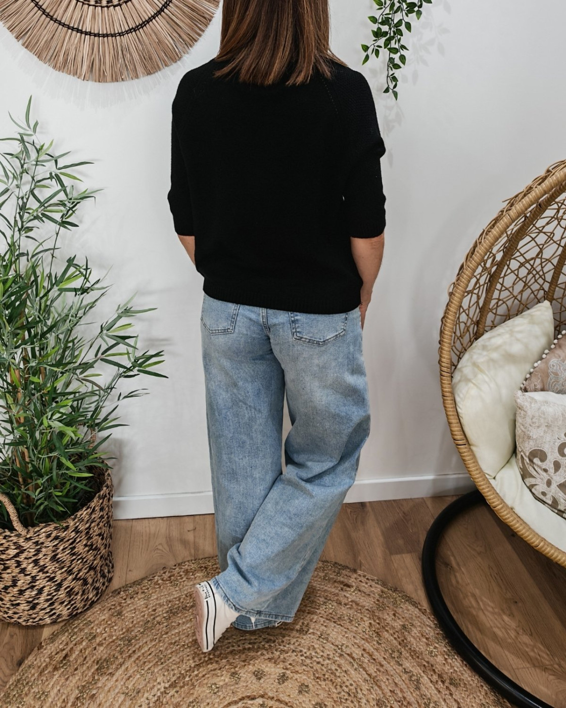 Pull court femme col rond manches courtes ajourées Adria