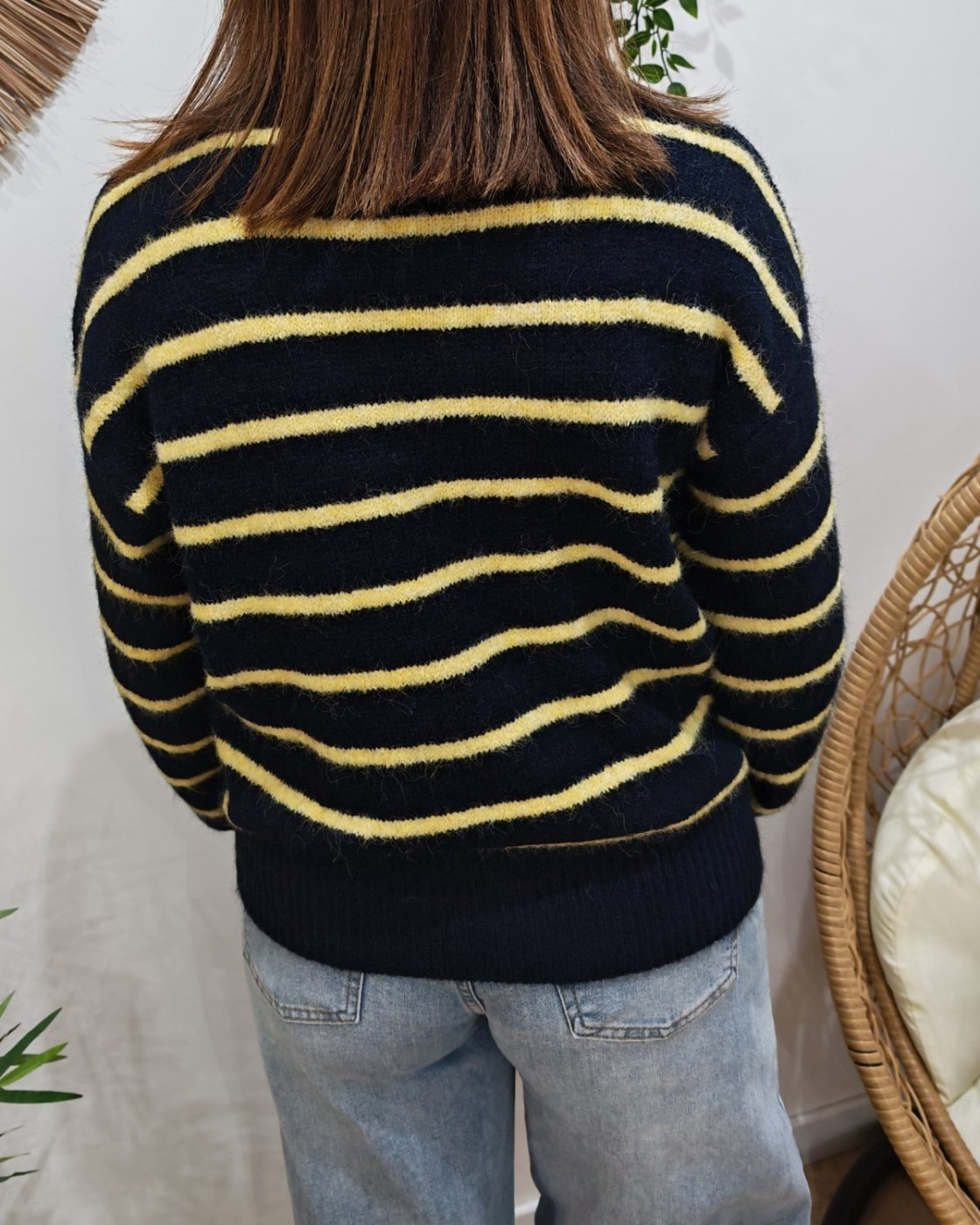 Pull femme bleu marine rayures jaunes coeur brodé pixels