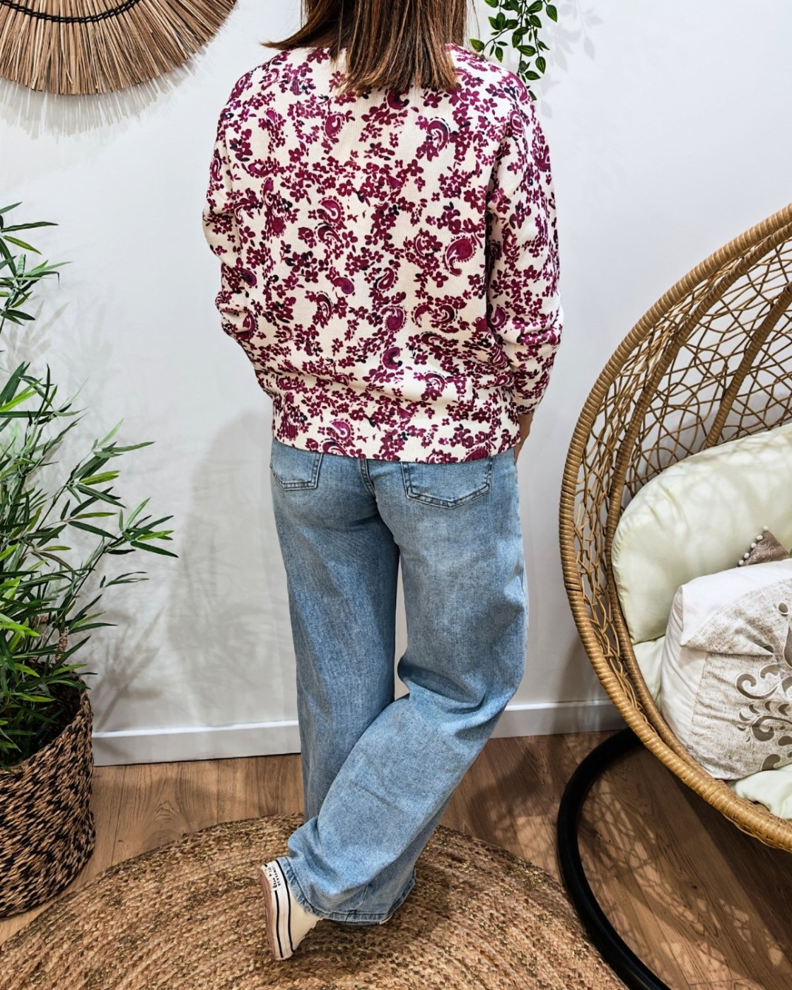 Pull femme col V écru fleurs prunes Margherita