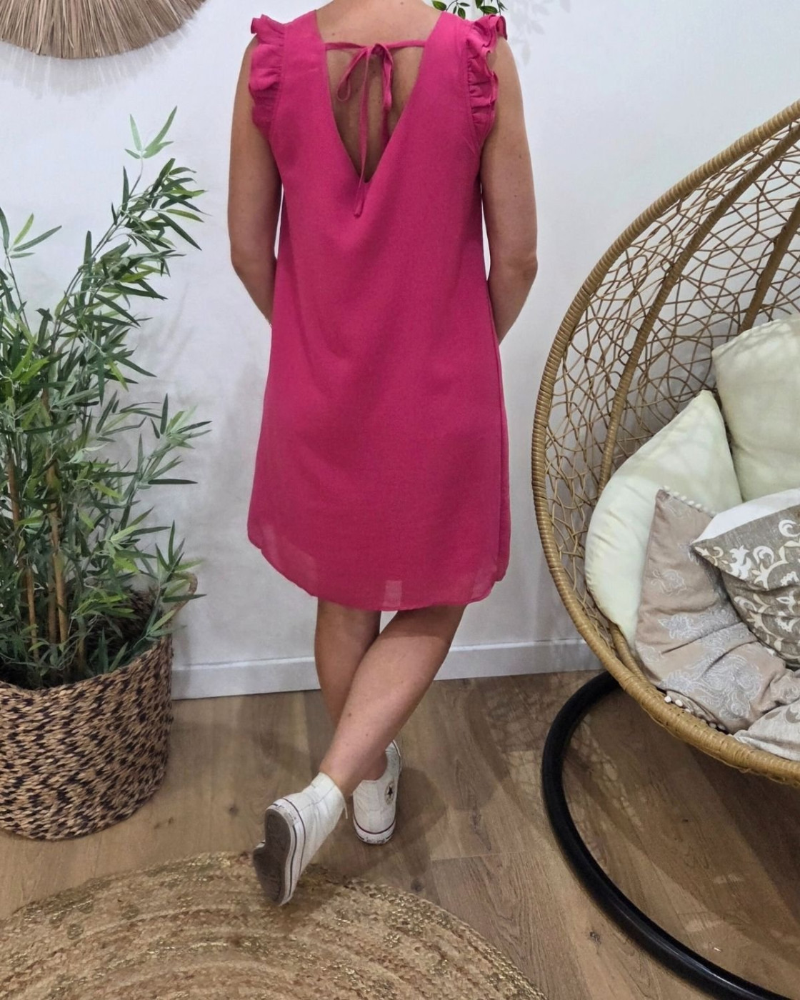 Robe femme droite rose fuchsia manches à volants Isandra