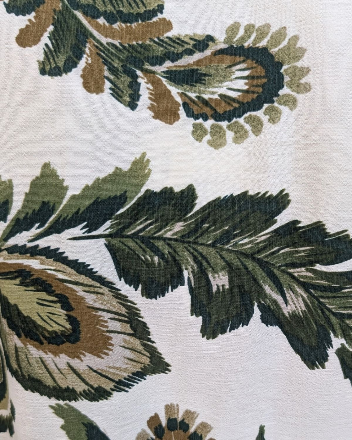 Robe chemise femme écrue feuilles vertes kaki Théaïs