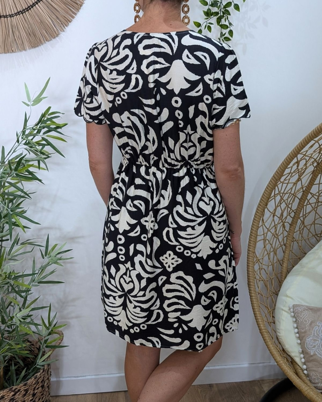 Robe femme évasée noir et écrue Sérénaé