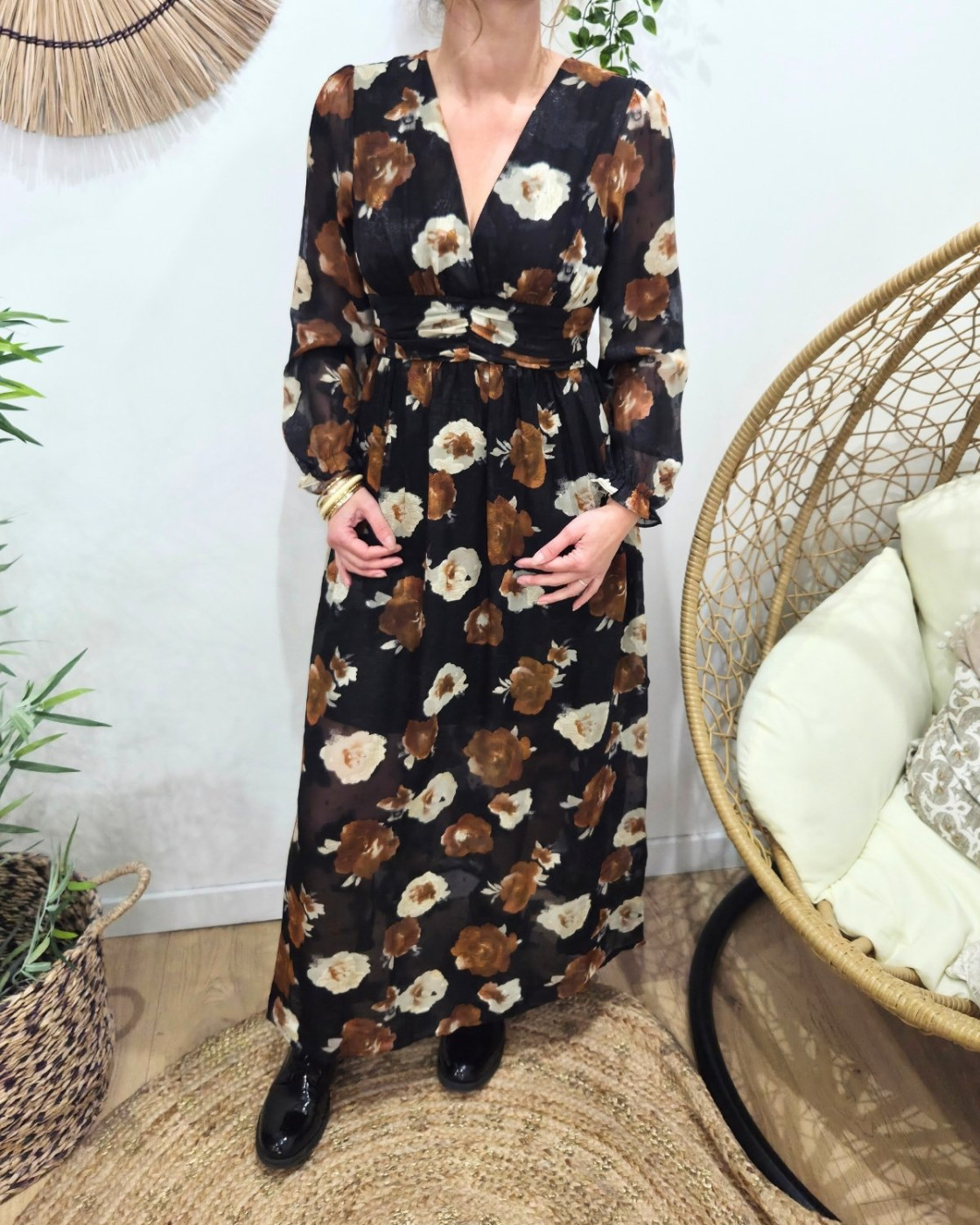 Robe longue femme noire fleurs camels et beiges Valéria