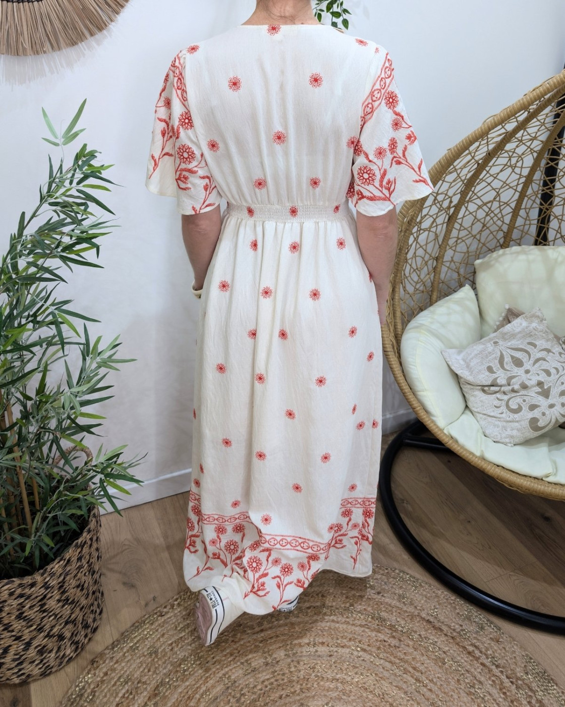 Robe longue femme beige broderies rouges Sidera