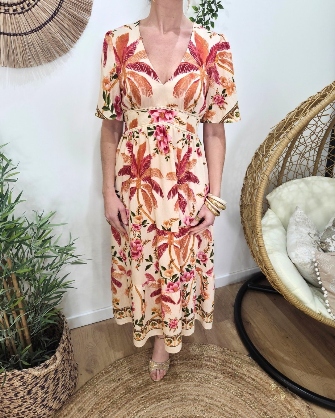 Robe longue femme beige palmiers et fleurs fuchsia et oranges