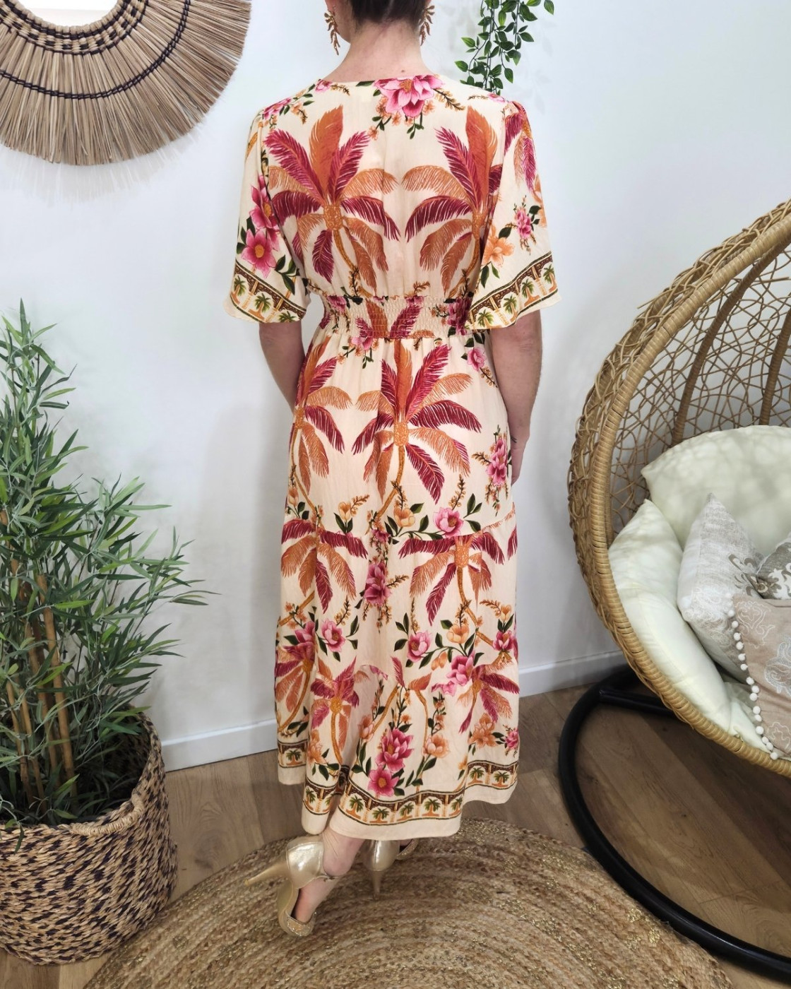 Robe longue femme beige palmiers et fleurs fuchsia et oranges