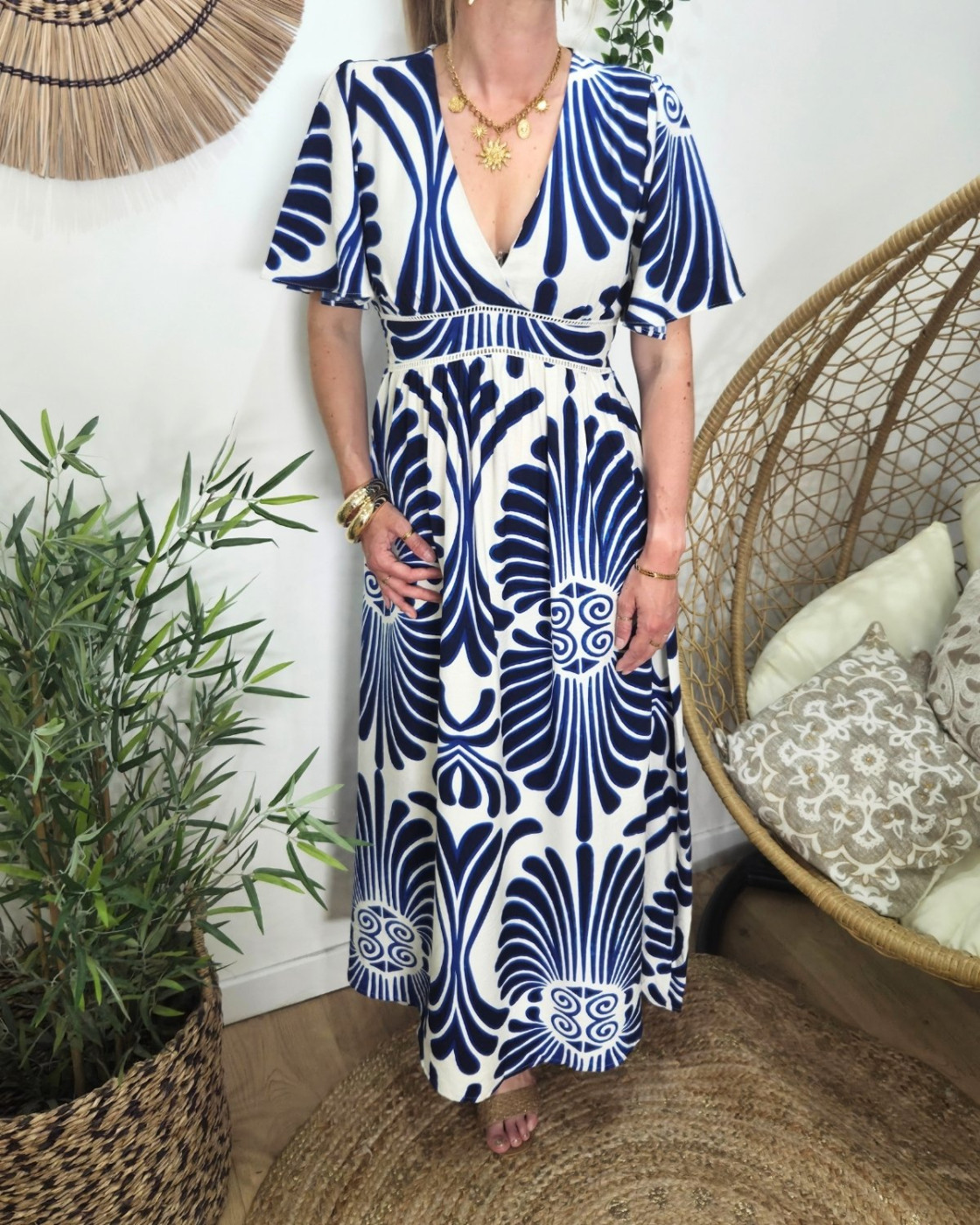  Robe longue femme manches volantes bleu roi et blanche Signy