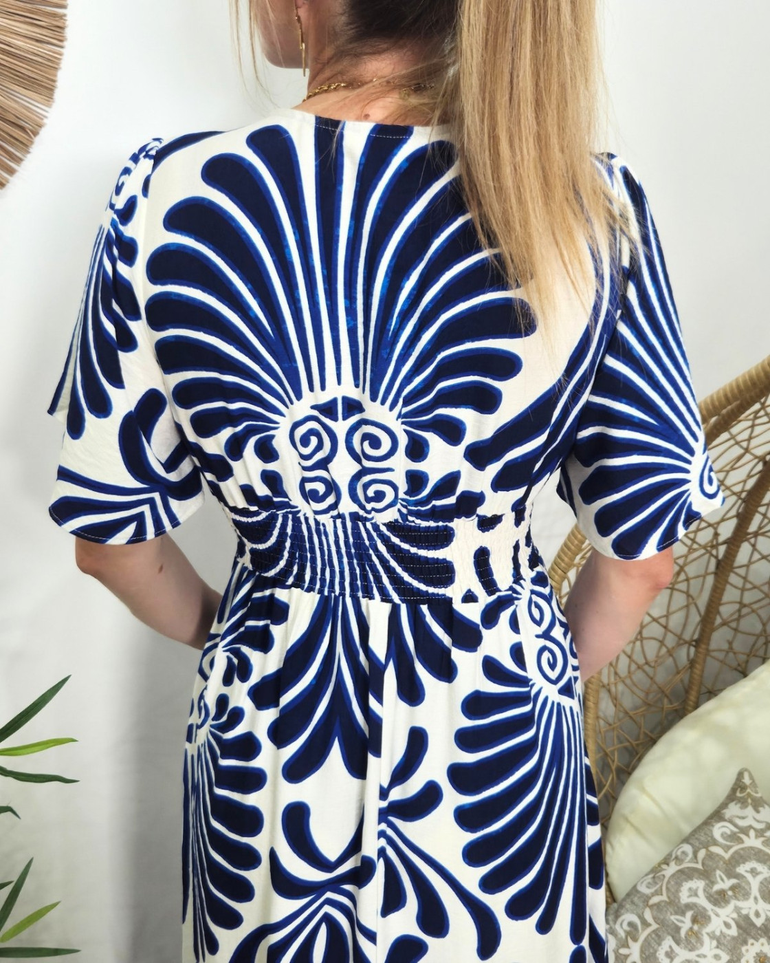  Robe longue femme manches volantes bleu roi et blanche Signy