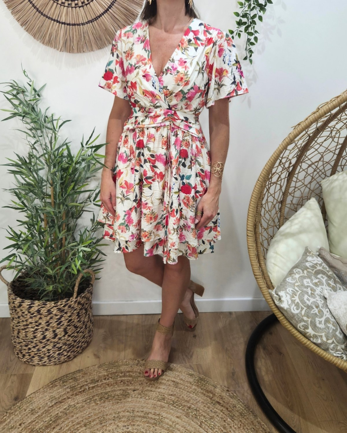  Robe courte femme écrue fleurs roses orangées Aurelia