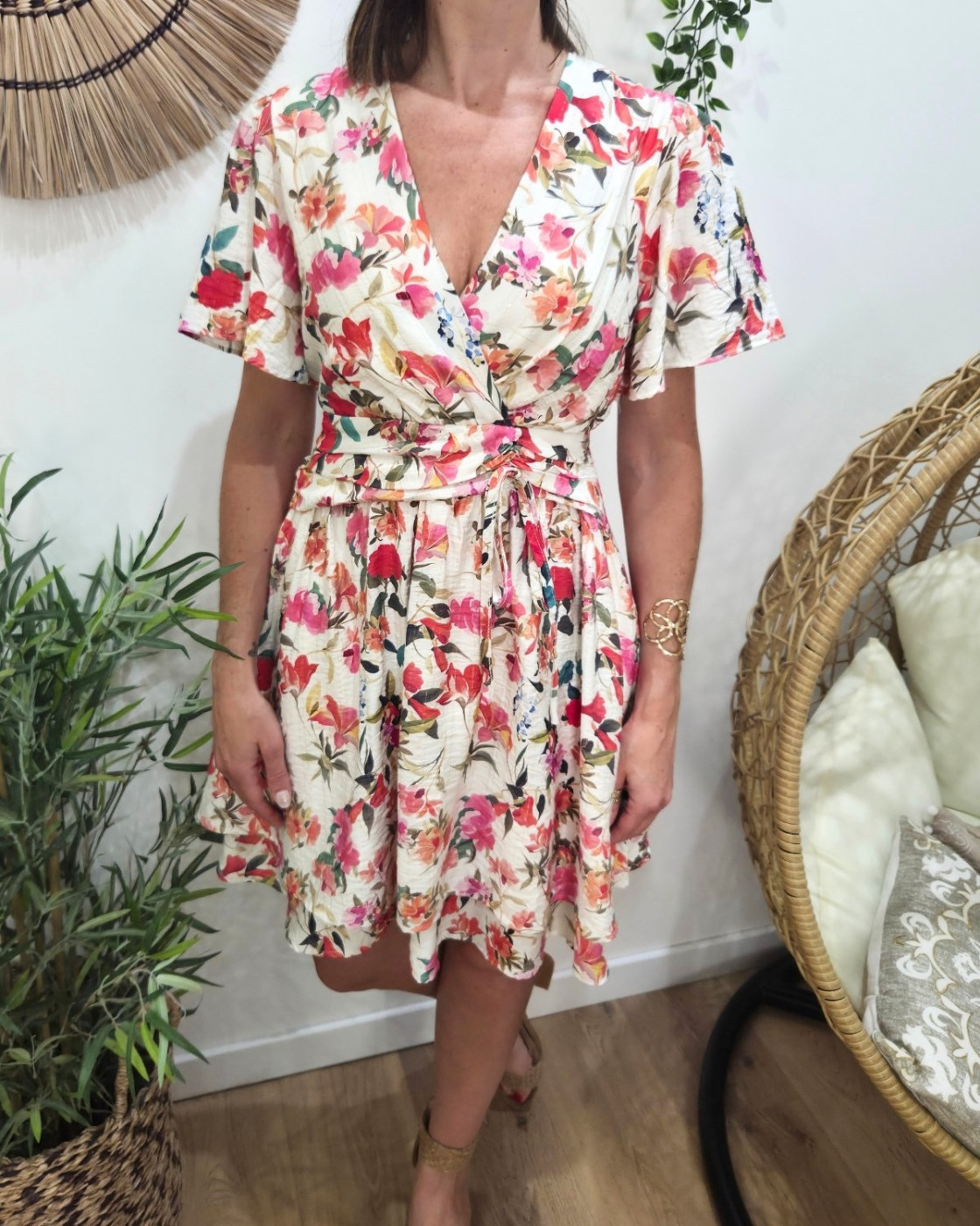  Robe courte femme écrue fleurs roses orangées Aurelia